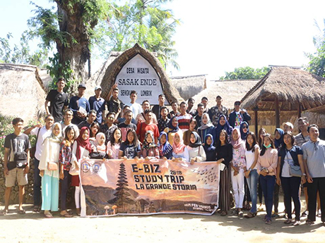 Hari 5 - Wisata di Desa Sasak Ende